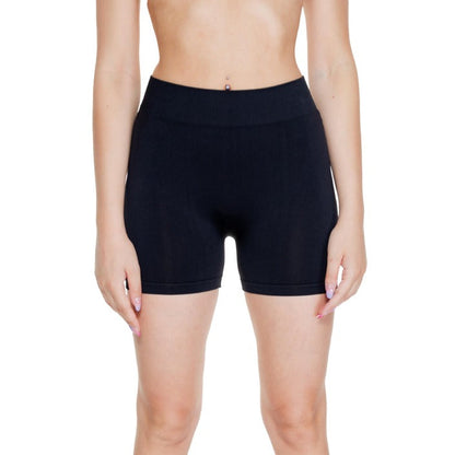 Vero Moda Clothing Shorts black / M_L Vero Moda  Women Short